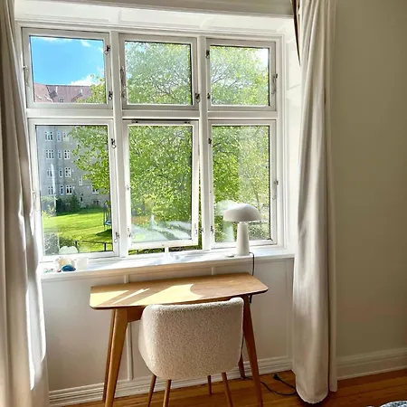 Apartment Cozy For 2 In