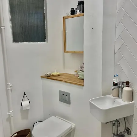 Apartment Cozy For 2 In *